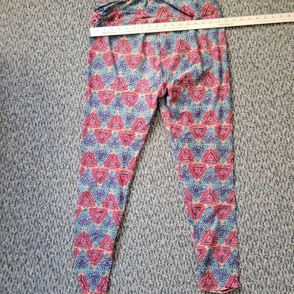 Tall and Curvy LuLaRoe Sage Green and Red Geometric Buttery Soft Leggings XXL - Picture 9 of 16